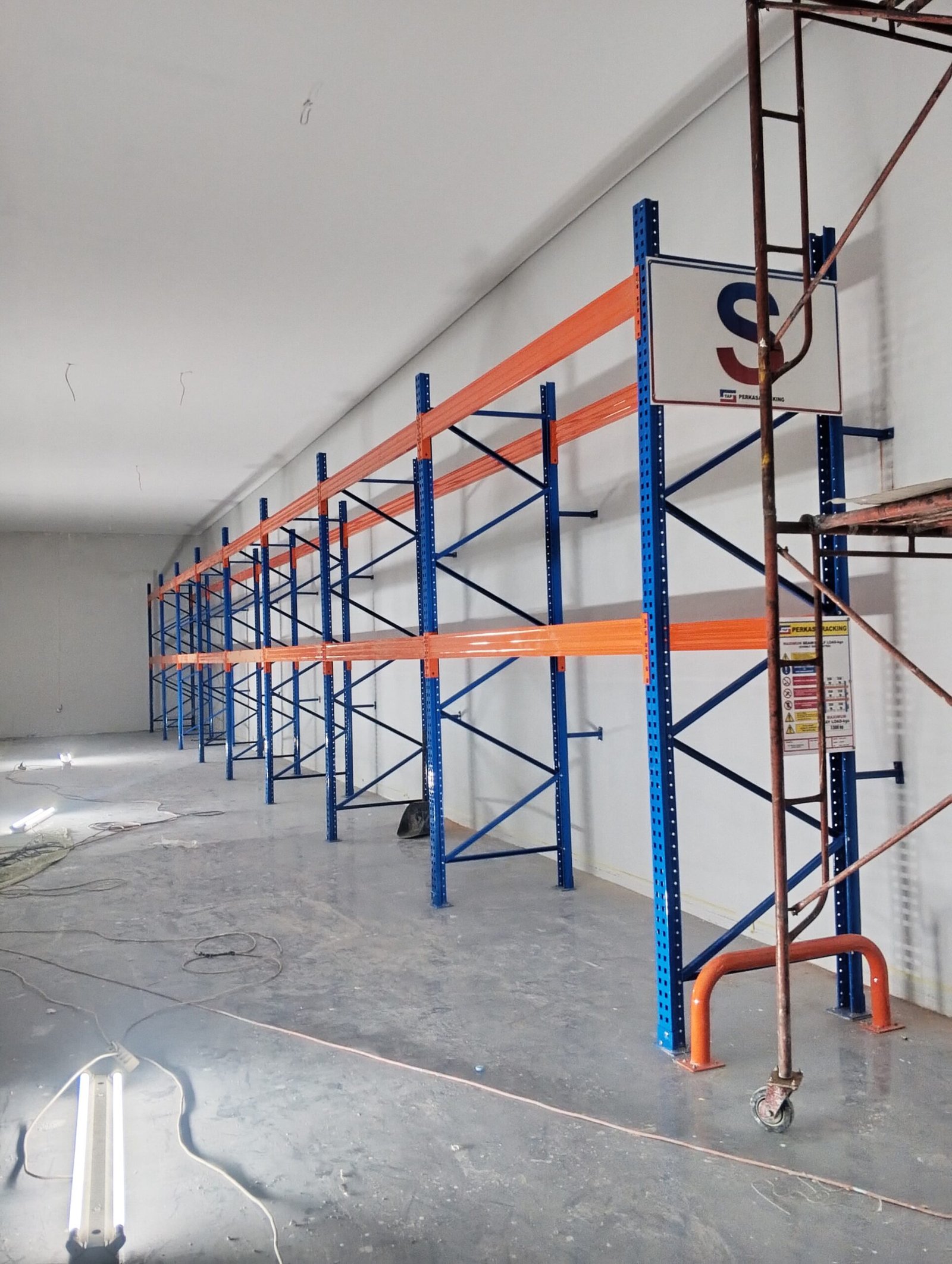 Rak wiremesh ruang sejuk penyimpanan ekstrak dan vitamin C